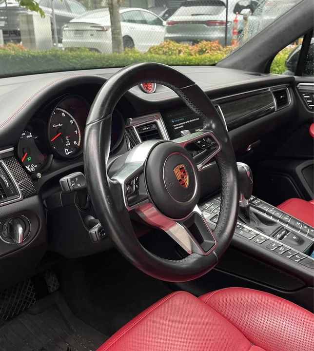 2017 Porsche Macan Turbo - Image 2 of 17