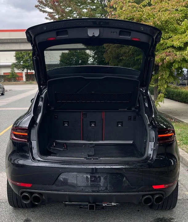 2017 Porsche Macan Turbo - Image 9 of 17