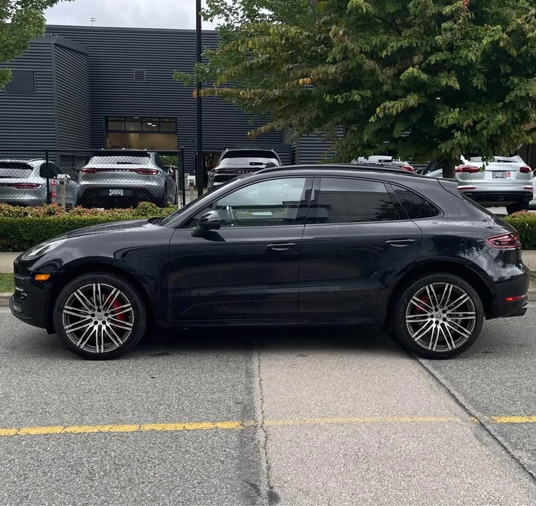 2017 Porsche Macan Turbo - Image 7 of 17