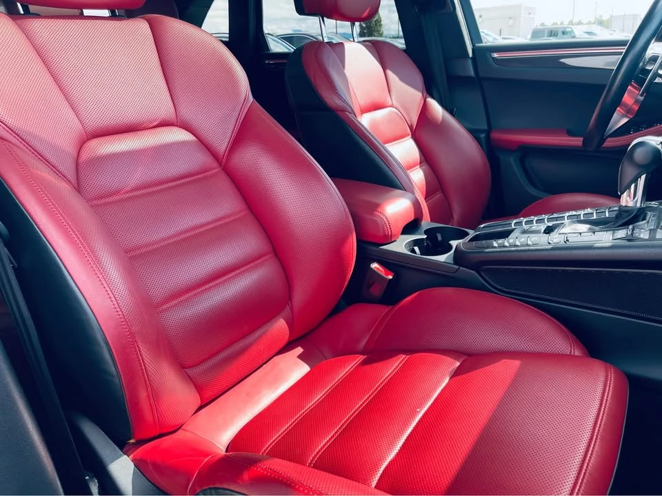 2017 Porsche Macan Turbo - Image 13 of 20