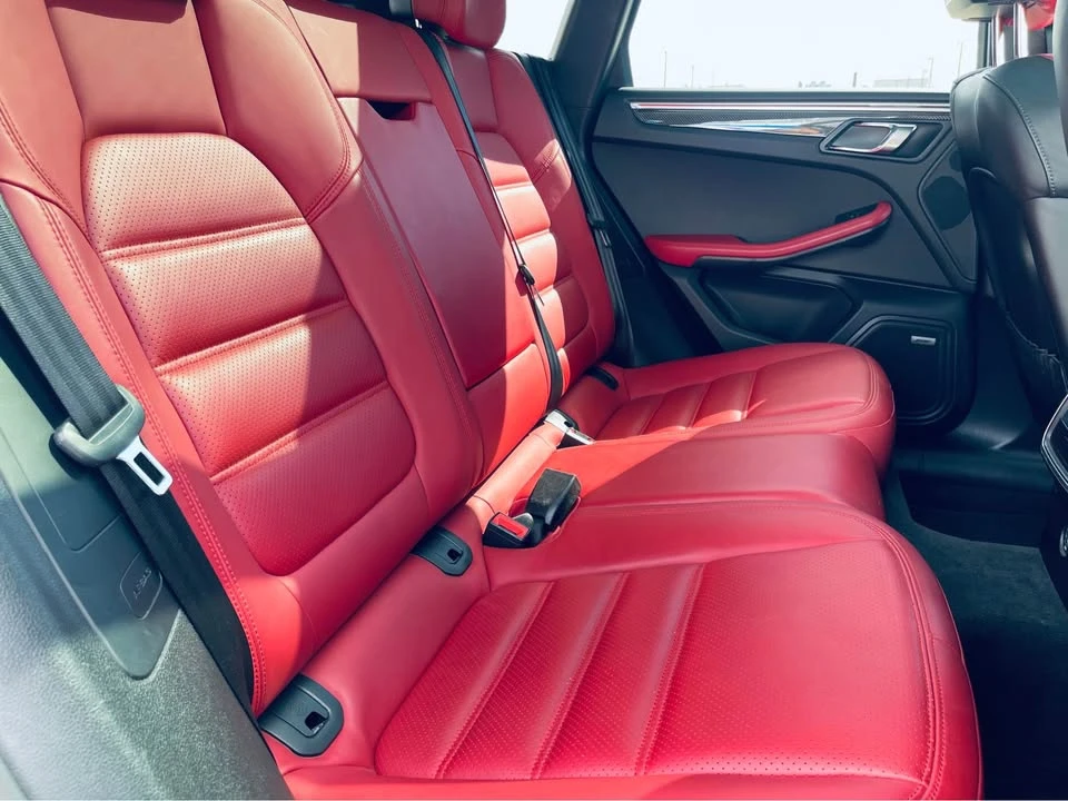 2017 Porsche Macan Turbo - Image 15 of 20