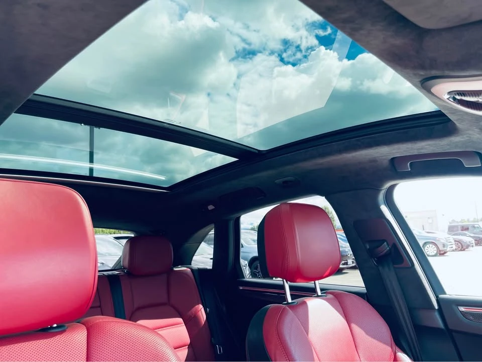 2017 Porsche Macan Turbo - Image 14 of 20