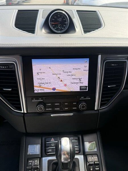 2017 Porsche Macan Turbo - Image 10 of 20