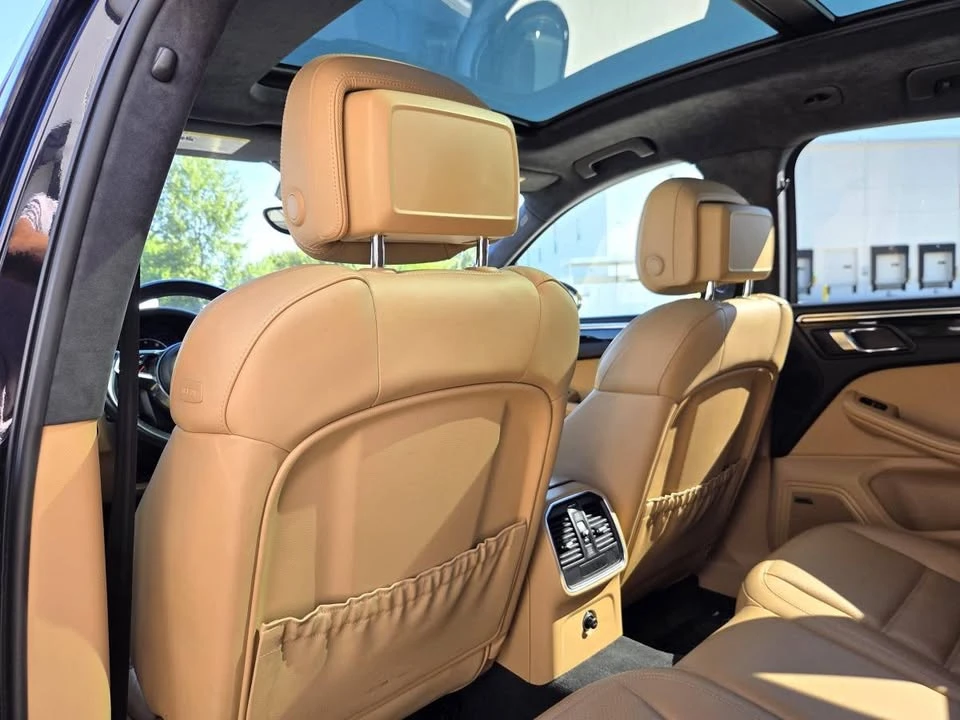 2017 Porsche Macan Turbo - Image 12 of 20