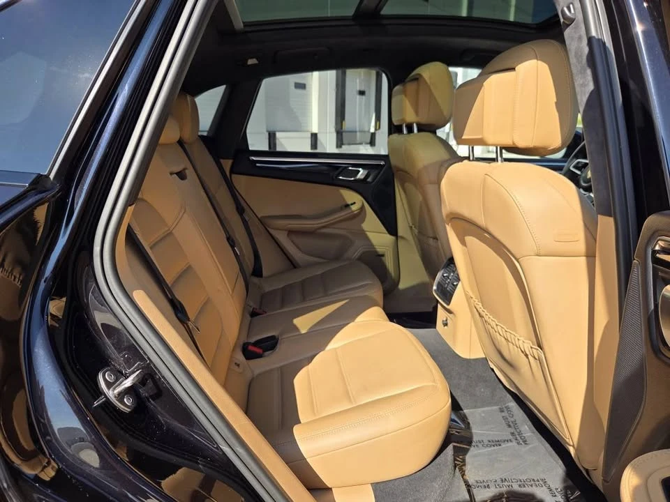 2017 Porsche Macan Turbo - Image 14 of 20