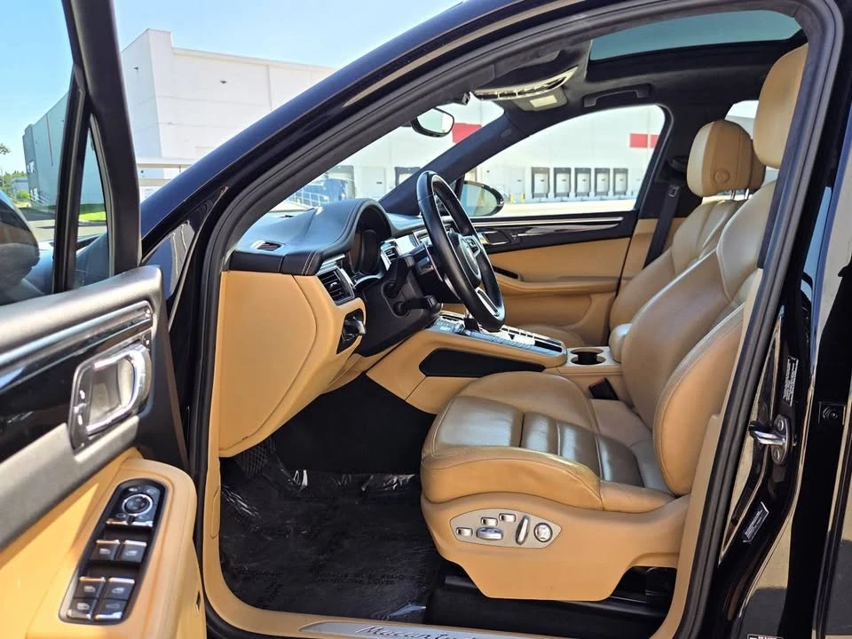 2017 Porsche Macan Turbo - Image 13 of 20