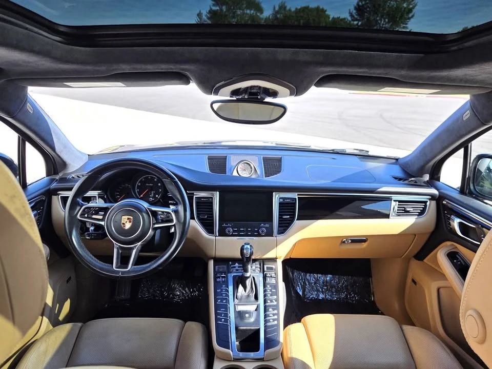 2017 Porsche Macan Turbo - Image 16 of 20