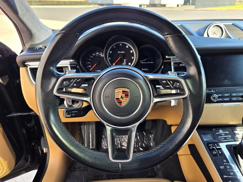 2017 Porsche Macan Turbo - Image 17 of 20