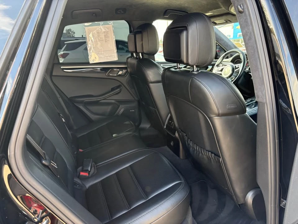2017 Porsche Macan Turbo - Image 16 of 20