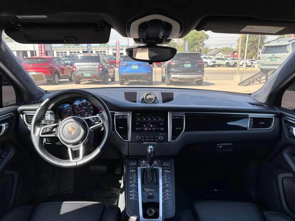 2017 Porsche Macan Turbo - Image 13 of 20