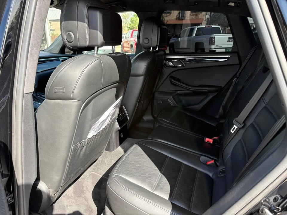 2017 Porsche Macan Turbo - Image 15 of 20