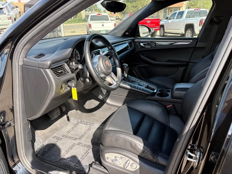 2017 Porsche Macan Turbo - Image 11 of 20