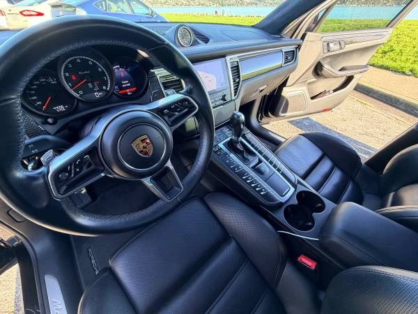 2017 Porsche Macan Turbo - Image 12 of 18