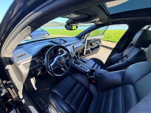 2017 Porsche Macan Turbo - Image 8 of 18