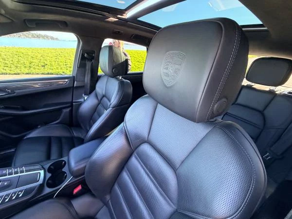 2017 Porsche Macan Turbo - Image 13 of 18