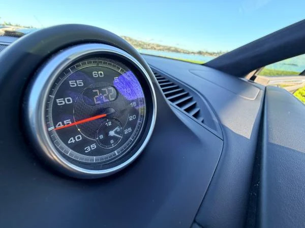 2017 Porsche Macan Turbo - Image 15 of 18