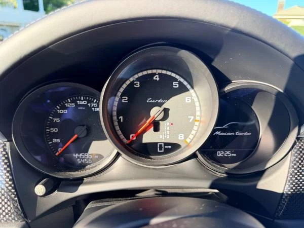 2017 Porsche Macan Turbo - Image 16 of 18