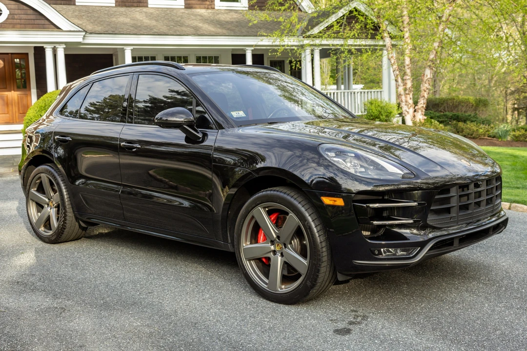 2017 Porsche Macan Turbo - Image 1 of 31