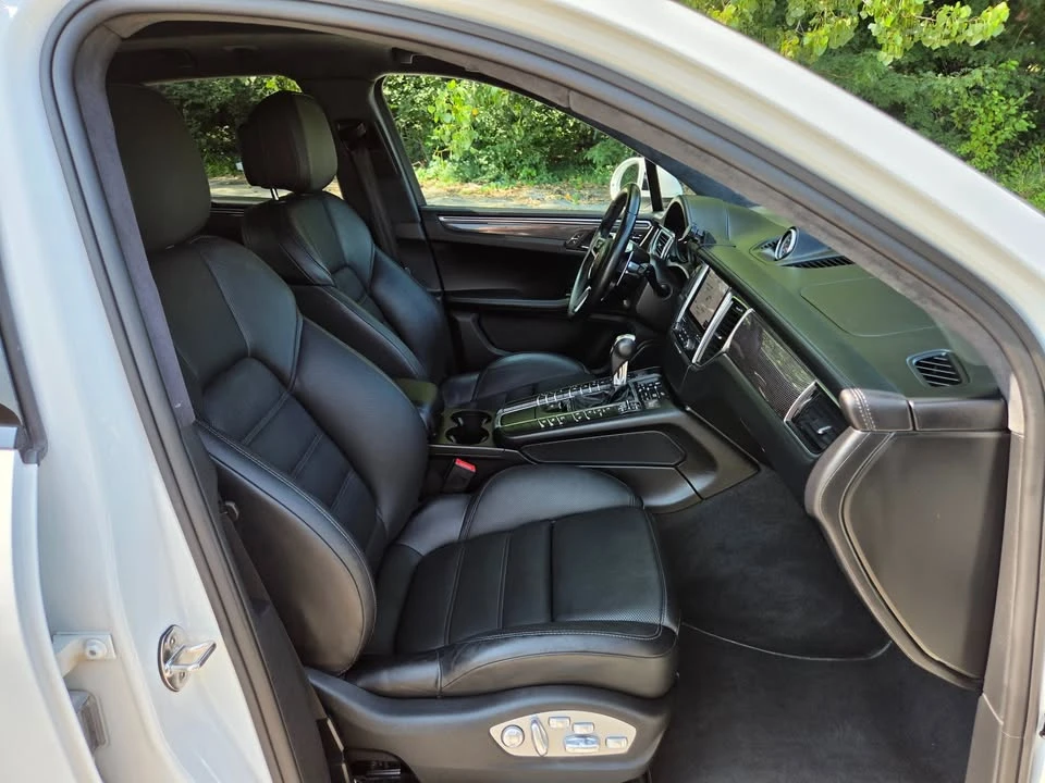 2017 Porsche Macan Turbo - Image 20 of 20