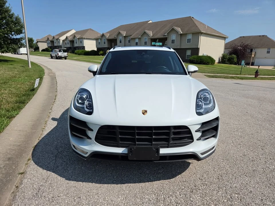 2017 Porsche Macan Turbo - Image 2 of 20