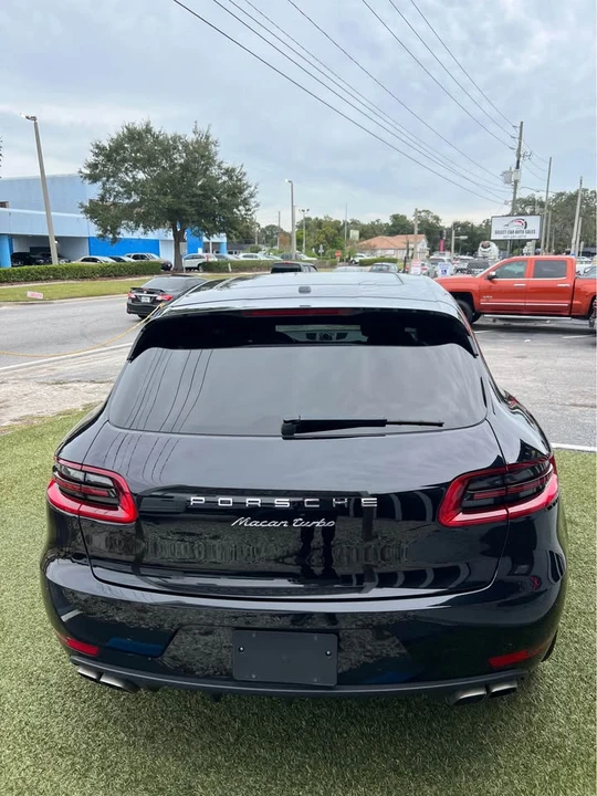 2017 Porsche Macan Turbo - Image 6 of 12