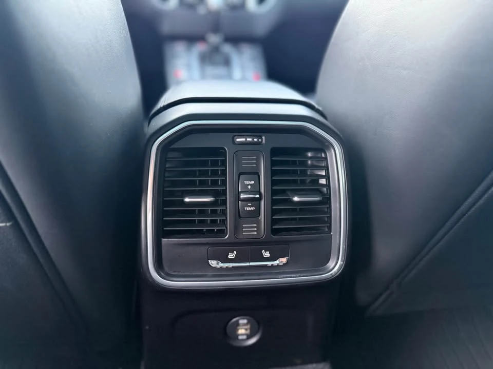 2017 Porsche Macan Turbo - Image 9 of 12