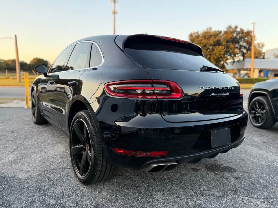 2017 Porsche Macan Turbo - Image 3 of 12