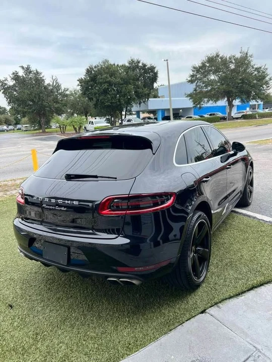 2017 Porsche Macan Turbo - Image 3 of 9