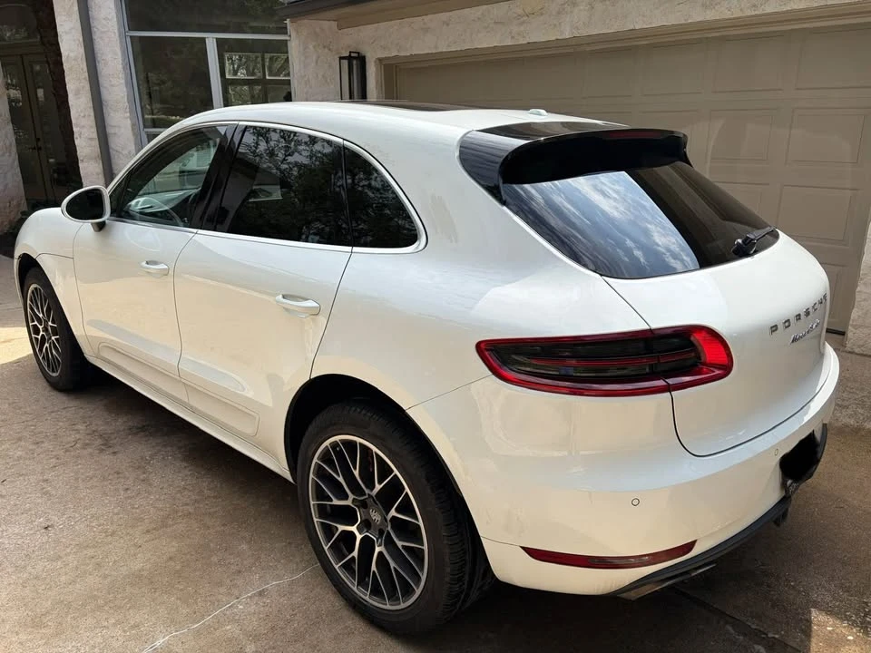 2017 Porsche Macan Turbo - Image 4 of 10