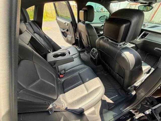 2017 Porsche Macan Turbo - Image 11 of 20