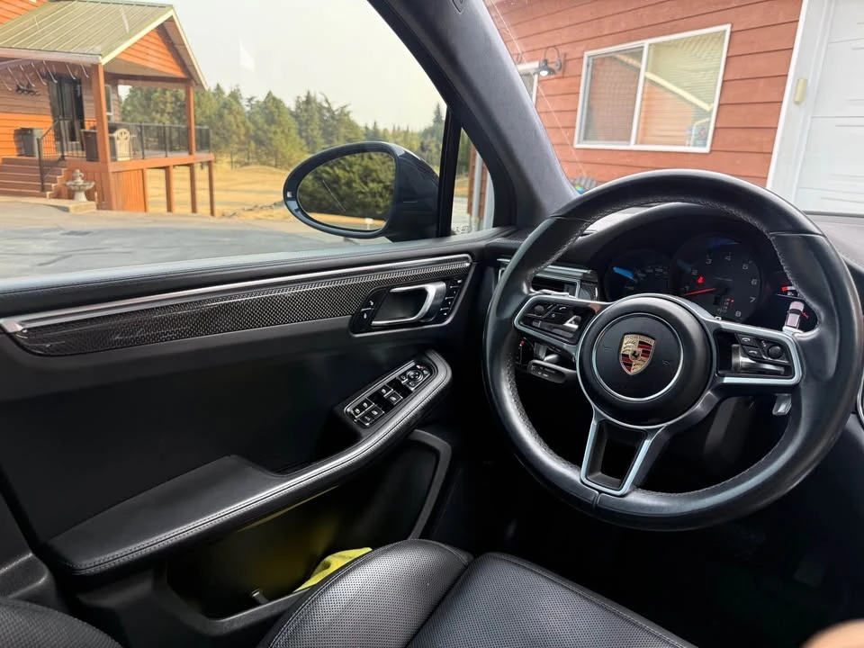 2017 Porsche Macan Turbo - Image 10 of 16