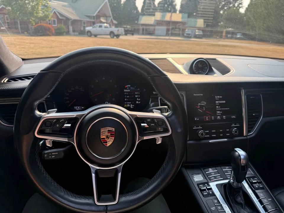 2017 Porsche Macan Turbo - Image 16 of 16
