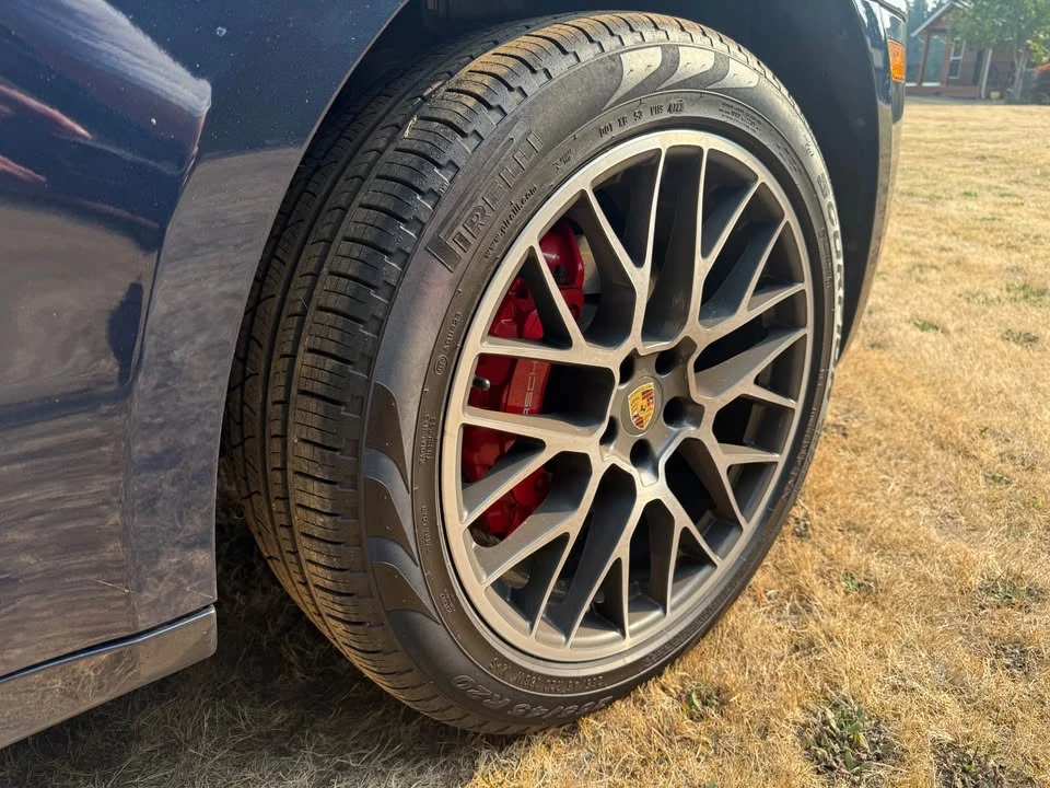 2017 Porsche Macan Turbo - Image 15 of 16