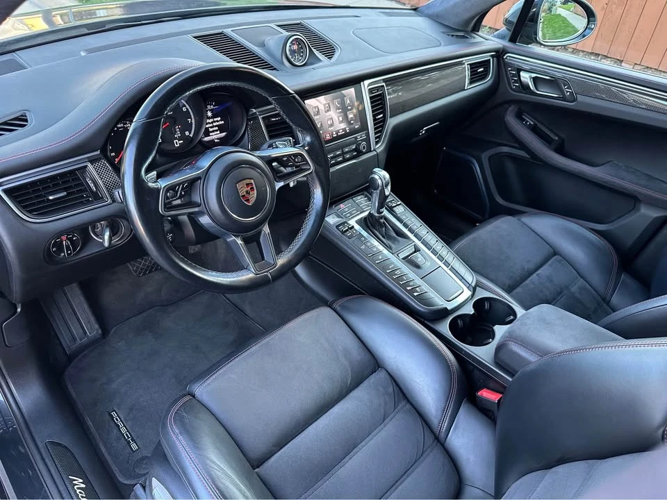 2017 Porsche Macan Turbo - Image 9 of 20