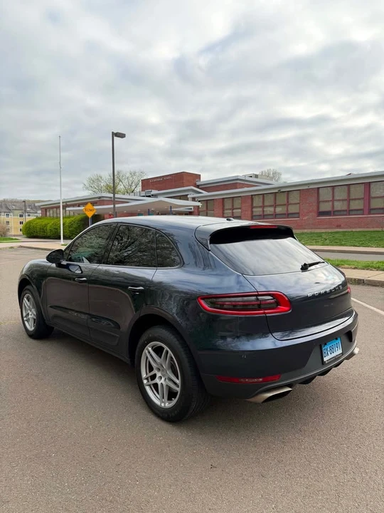 2017 Porsche Macan Turbo - Image 8 of 14