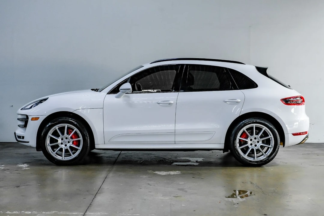 2017 Porsche Macan Turbo - Image 17 of 21
