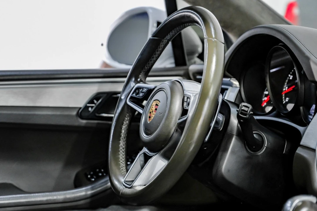 2017 Porsche Macan Turbo - Image 21 of 21