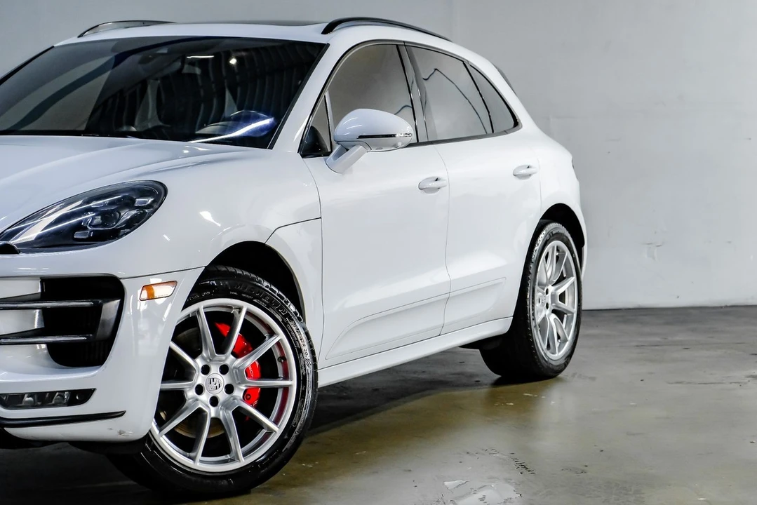 2017 Porsche Macan Turbo - Image 9 of 12