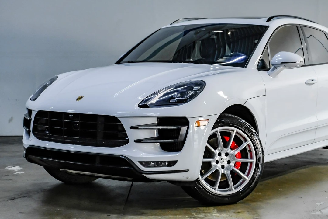 2017 Porsche Macan Turbo - Image 8 of 12