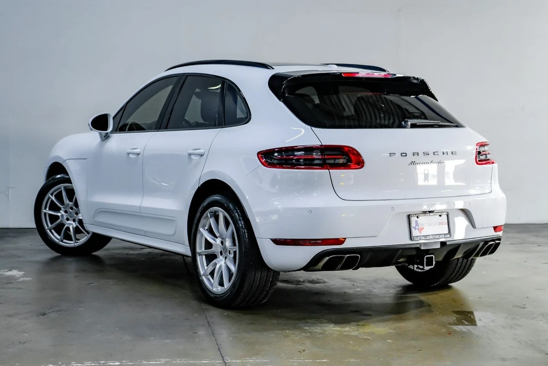 2017 Porsche Macan Turbo - Image 15 of 21