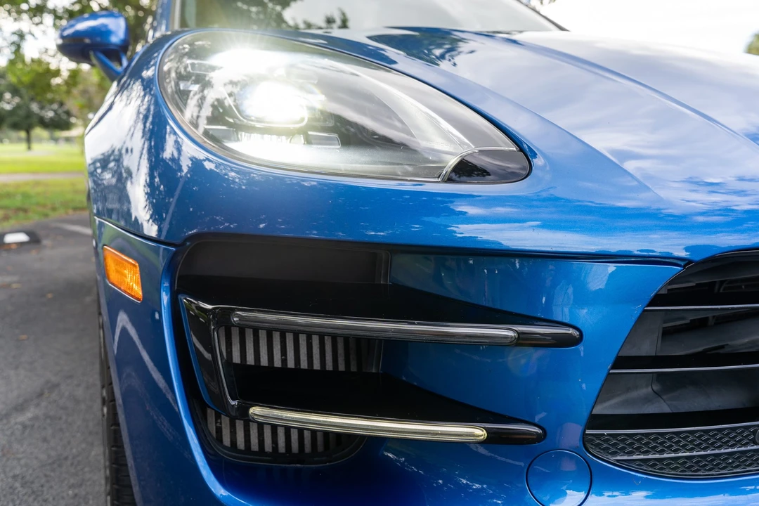 2017 Porsche Macan Turbo - Image 14 of 31