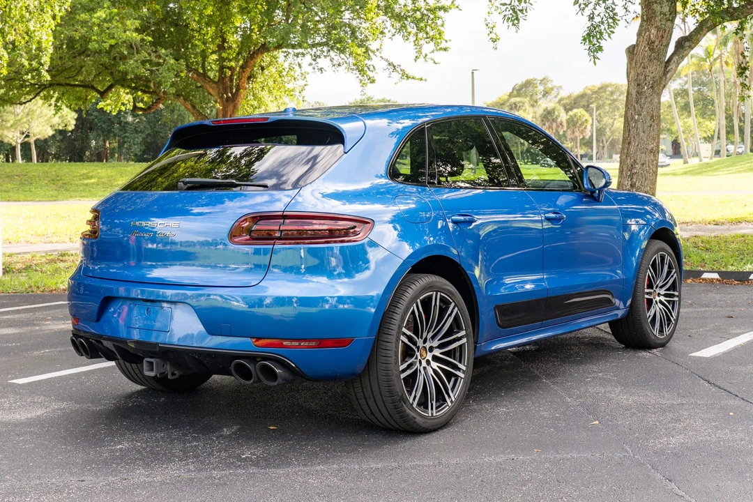 2017 Porsche Macan Turbo - Image 4 of 31