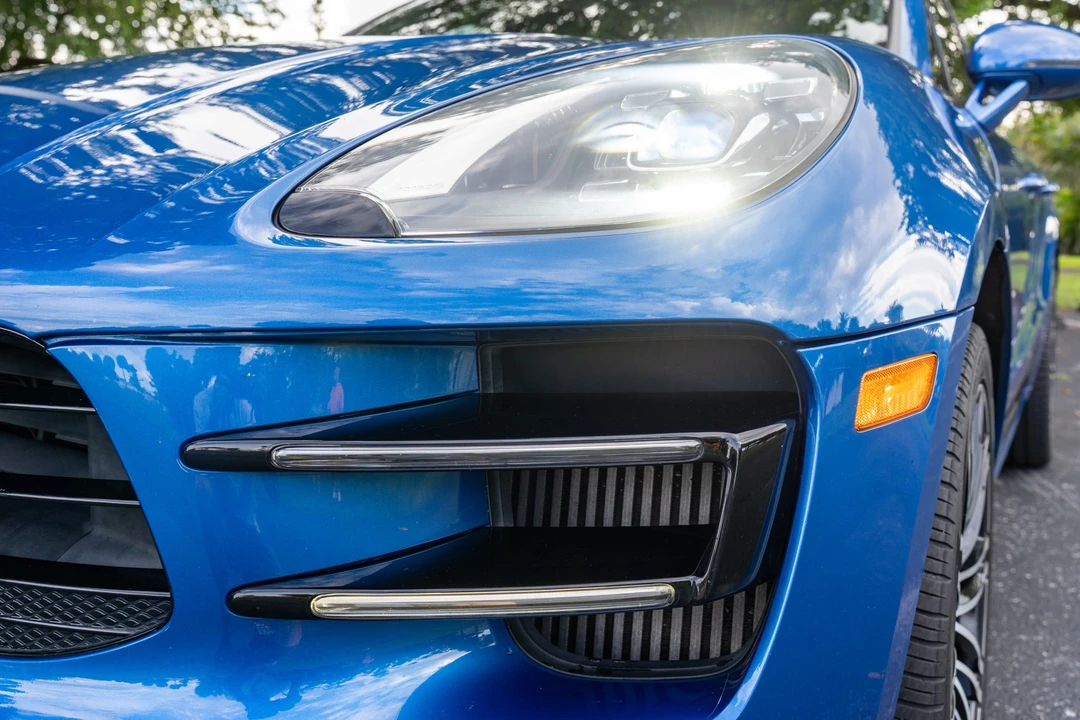 2017 Porsche Macan Turbo - Image 15 of 31