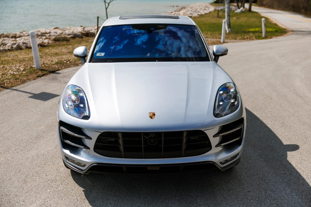 2017 Porsche Macan Turbo - Image 6 of 31