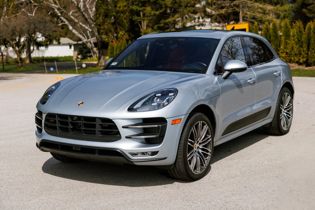 2017 Porsche Macan Turbo - Image 3 of 31