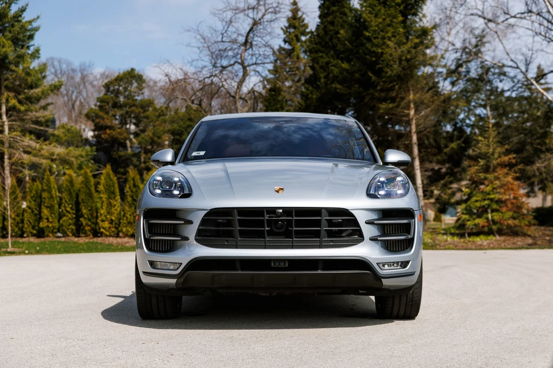 2017 Porsche Macan Turbo - Image 8 of 31