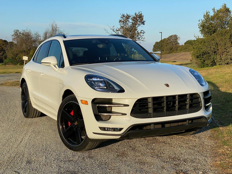 2017 Porsche Macan Turbo - Image 3 of 31