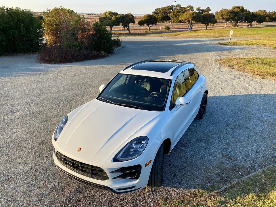 2017 Porsche Macan Turbo - Image 13 of 31