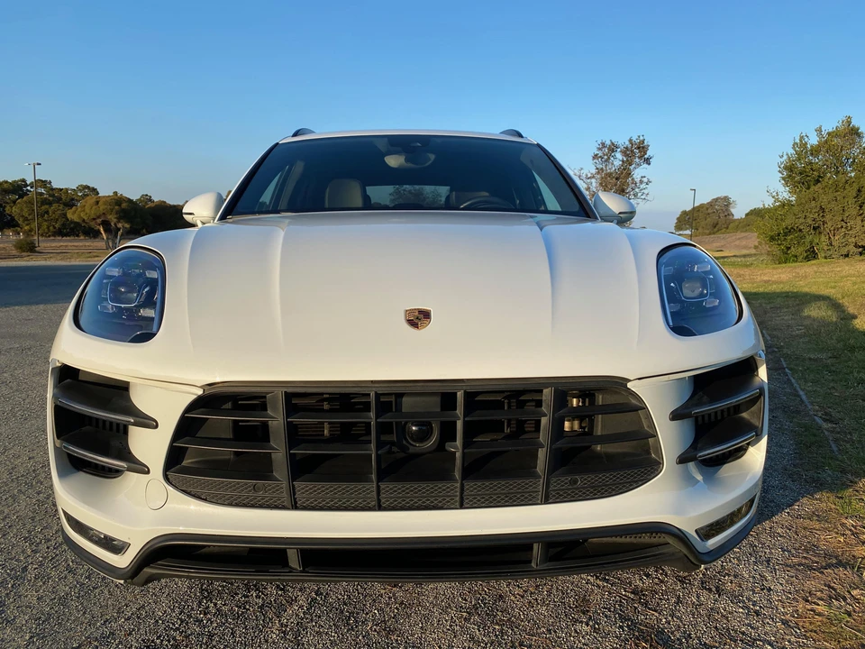 2017 Porsche Macan Turbo - Image 10 of 31