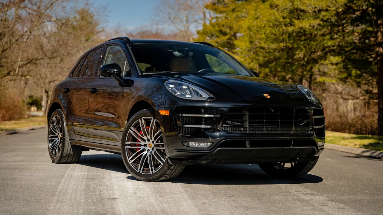 2017 Porsche Macan Turbo - Image 21 of 31